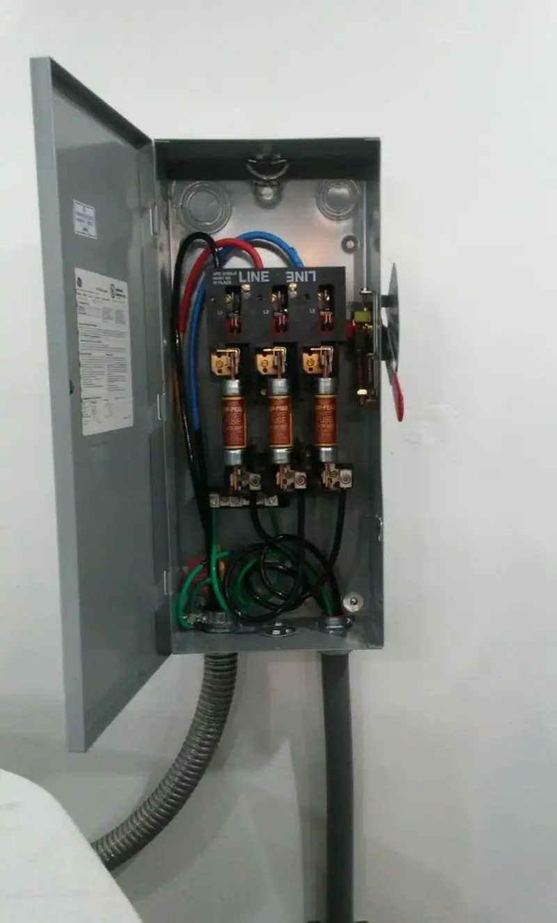 Three-phase disconnect switch installed for Smoke Detector Installation in Ridgemark